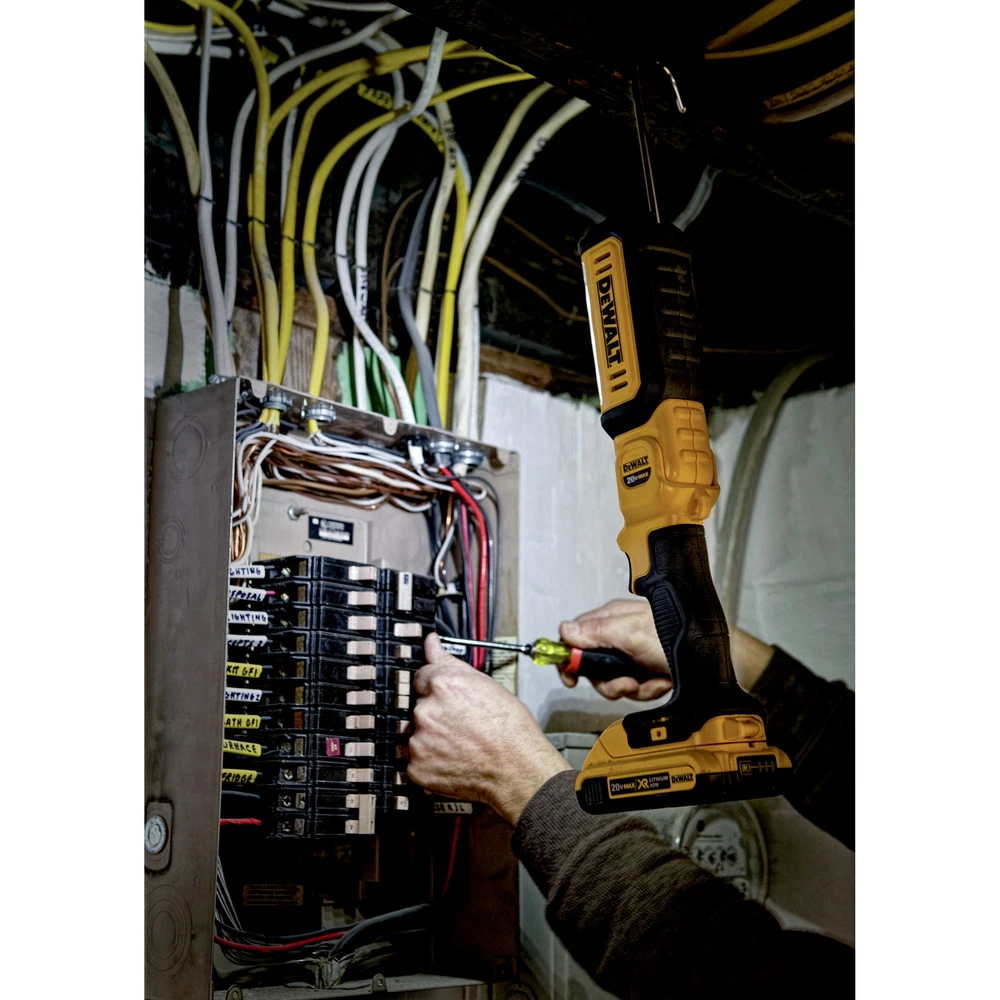 Dewalt DCL050 20V MAX Lithium-Ion Cordless LED Handheld Area Light (Tool Only) 6 Dewalt DCL050 20V MAX Lithium-Ion Cordless LED Handheld Area Light (Tool Only) - Image 6