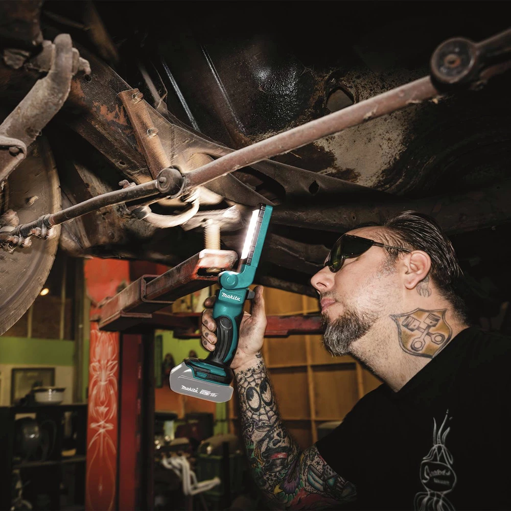 Makita DML801 LXT 18V Cordless Lithium-Ion 12 LED Flashlight (Tool Only) 7 Makita DML801 LXT 18V Cordless Lithium-Ion 12 LED Flashlight (Tool Only) - Image 7