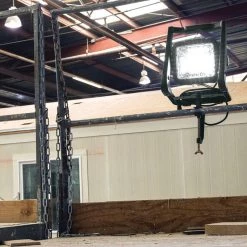 Makita DML805 18V LXT Cordless/Corded LED Flood Light (Tool Only) -Clothing and Gear Sales Shop mktndml805 e